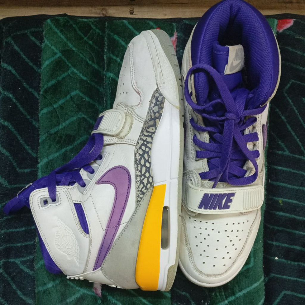 sepatu second branded basket Legacy 312 lakers