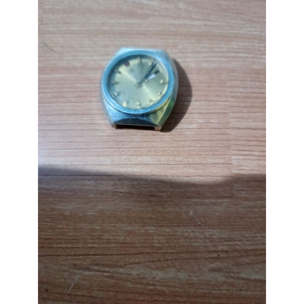 jam tangan jadul otomatis merk rado mati untuk kanibalan