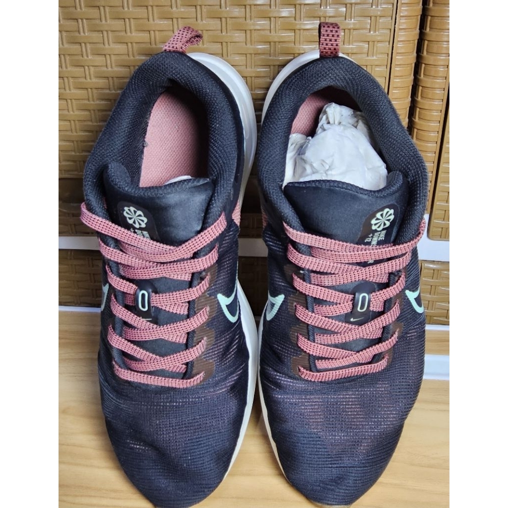 Preloved - NIK* RUNNING DOWNSHIFTER 12