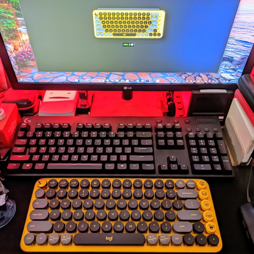 [Second] Logitech Pop Keys Wireless Mechanical Keyboard
