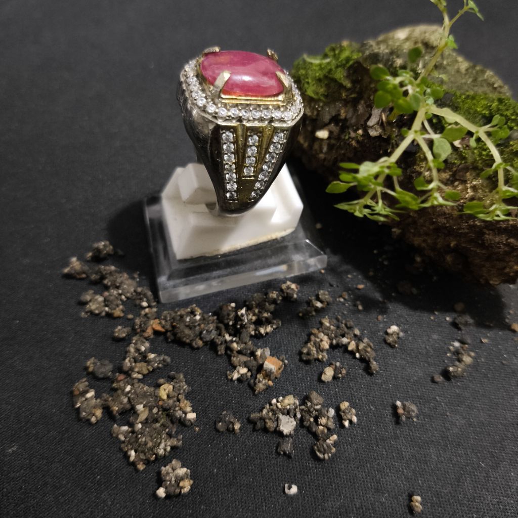 Batu Natural Ruby Pinkish Red Ruby Star Rainbow