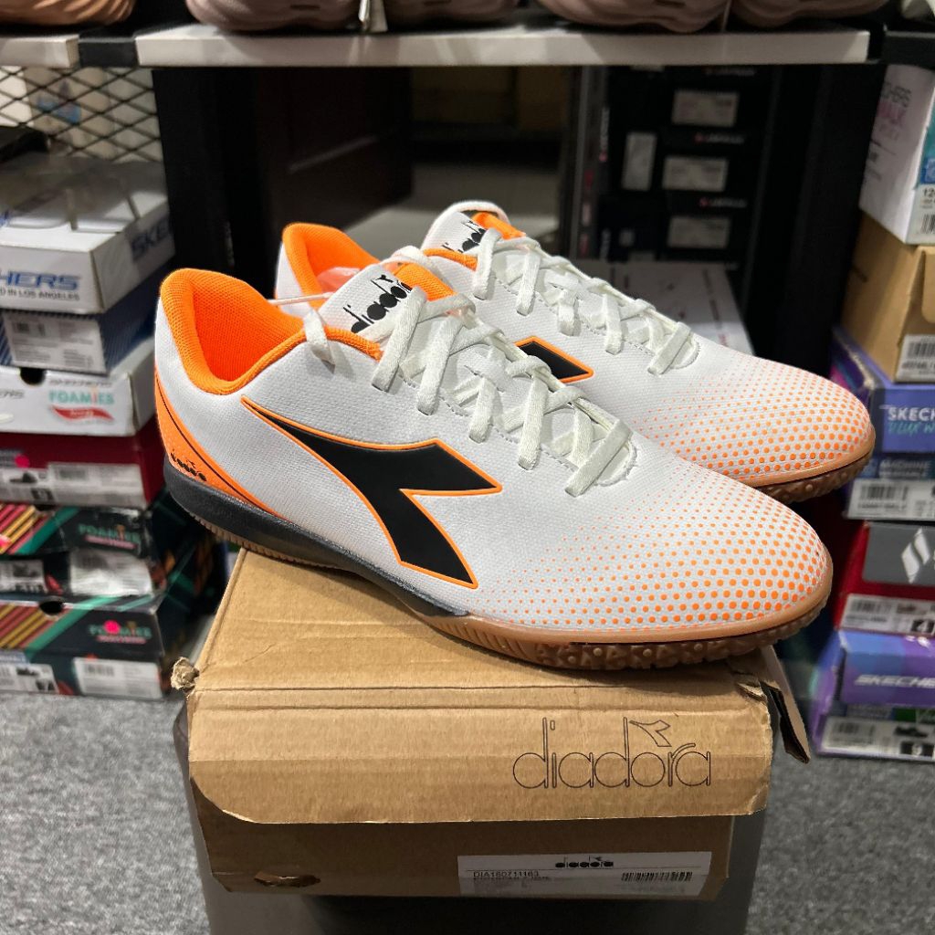 DIADORA FUTSAL FOR MENS ORIGINAL BNIB