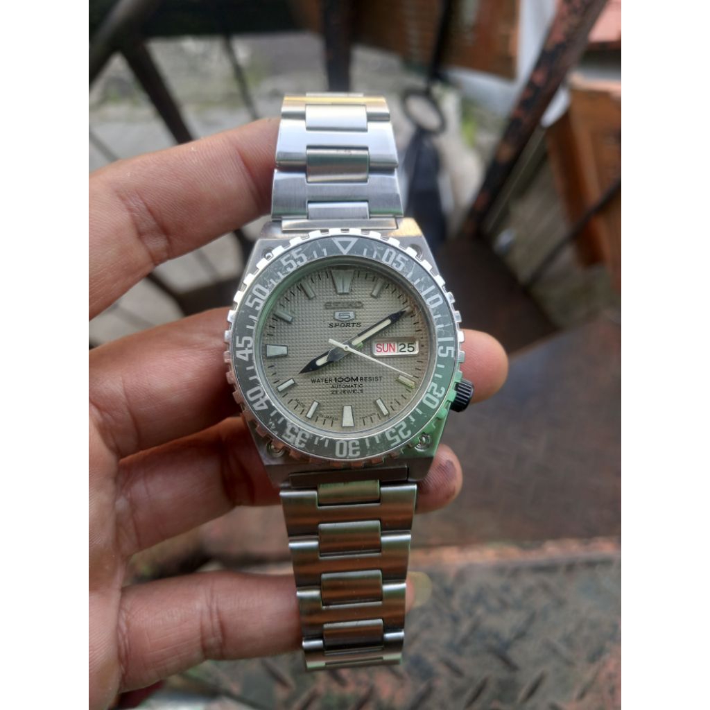 jam seiko 5 sport divers 7s36