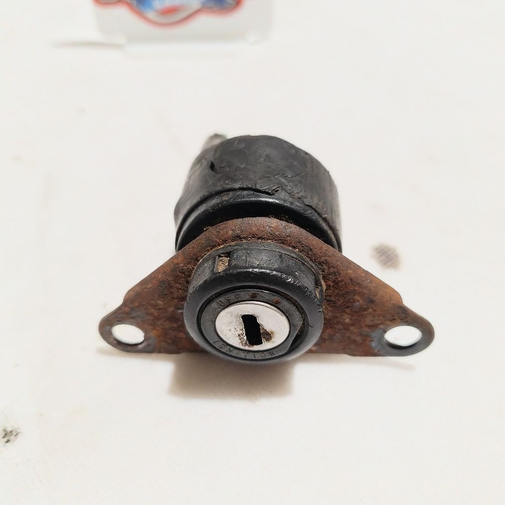 kunci kontak set breket Suzuki a100 A 100 oryginal second bekas