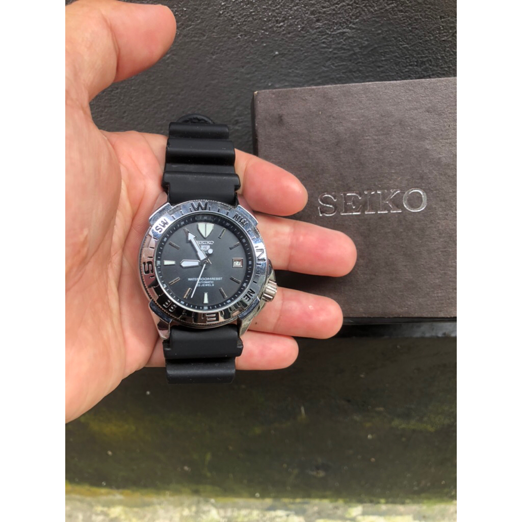 Jam tangan seiko automatic