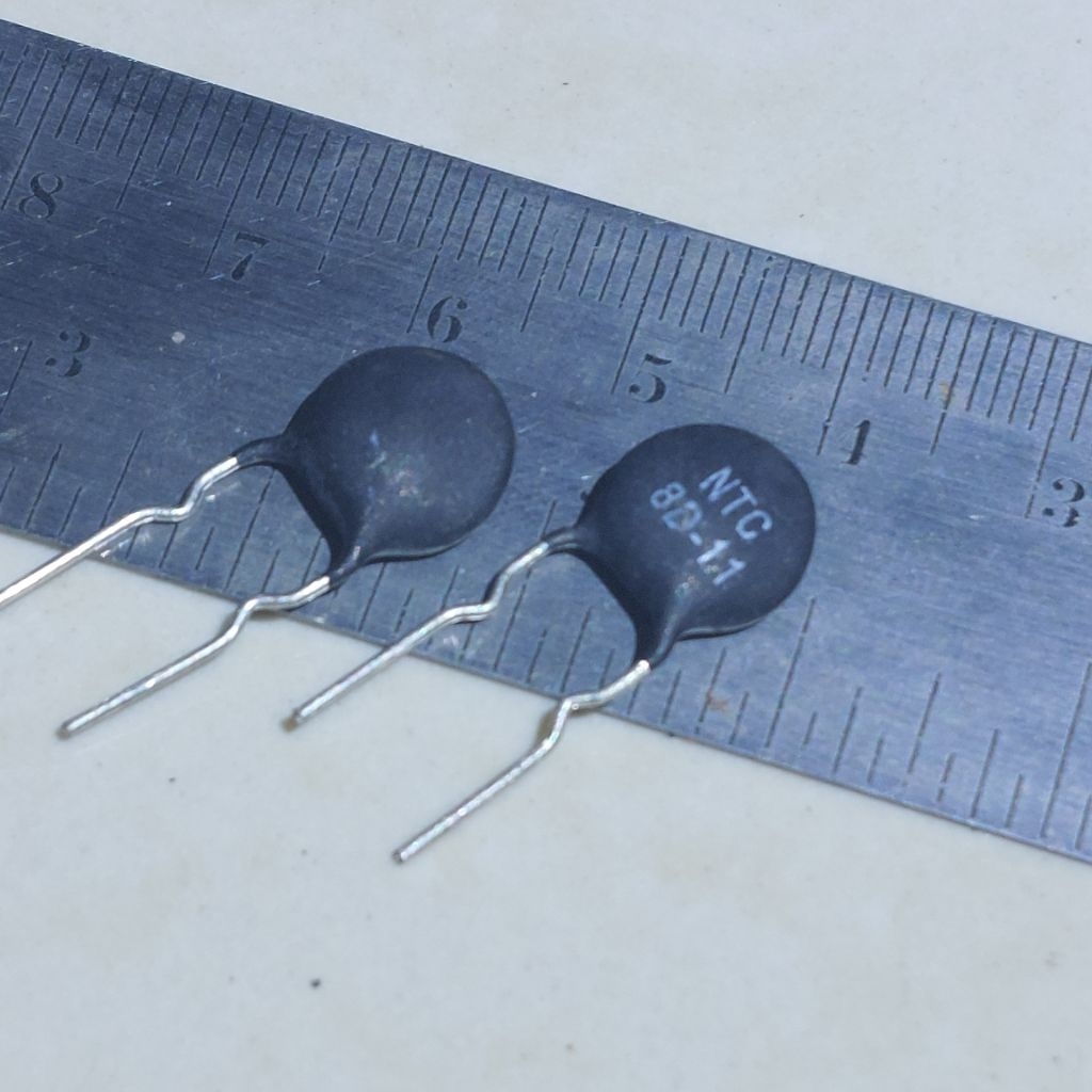 10 Buah 10Pcs NTC8D11 NTC 8D11 NTC8D-11 11mm Termis Thermal Resistor Thermistor PTC MF72 8R 8Ohm 3A