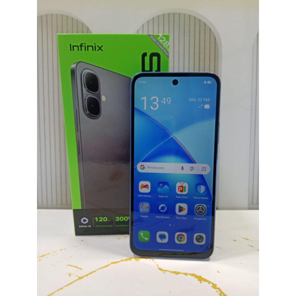Infinix Smart 10 4/128gbFullset orian, garansi sampai Agustus, lecet pemakaian bekas softcase