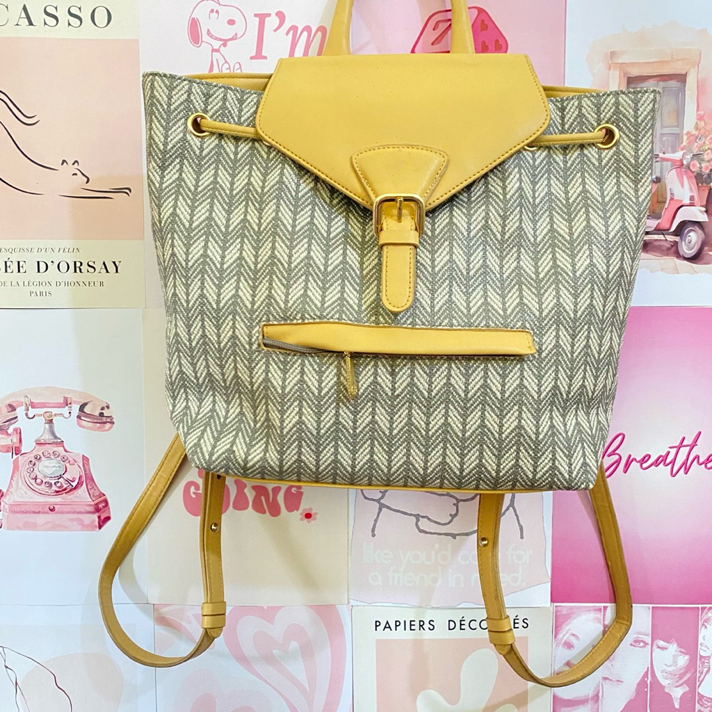 Preloved Les Catino Backpack Ransel Wanita