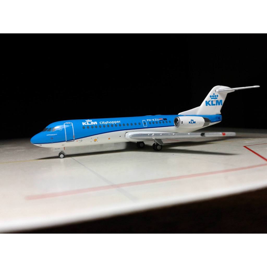 Diecast Pesawat - KLM Cityhopper with new colour scheme - Fokker 70 (F-28-0070) - rego PH-KZU Gemini