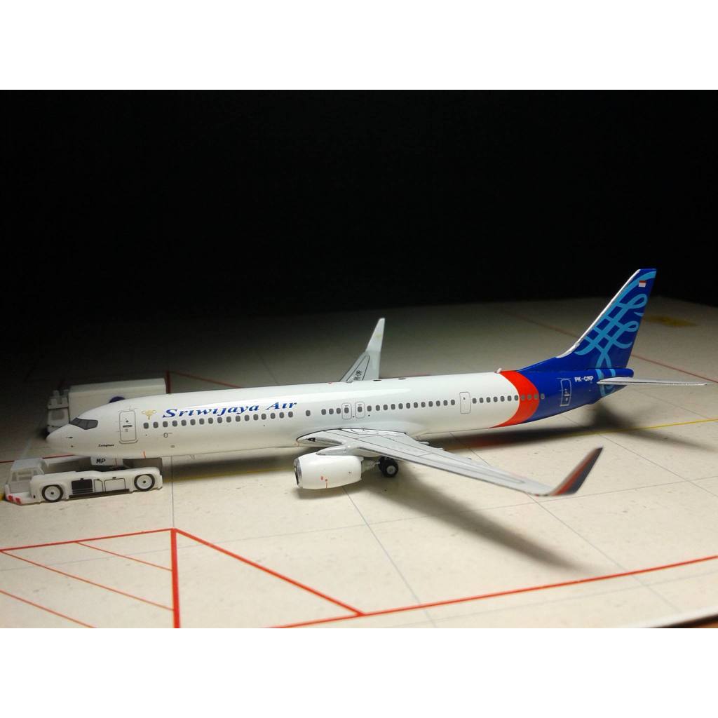 Diecast Pesawat - Sriwijaya Air - Boeing 737-9LP(ER)(WL) - rego PK-CMP nose name "Keinginan" Phoenix