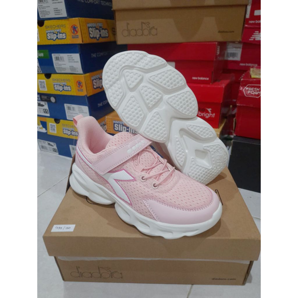 Sepatu Diadora Napoli JR (Pink)
