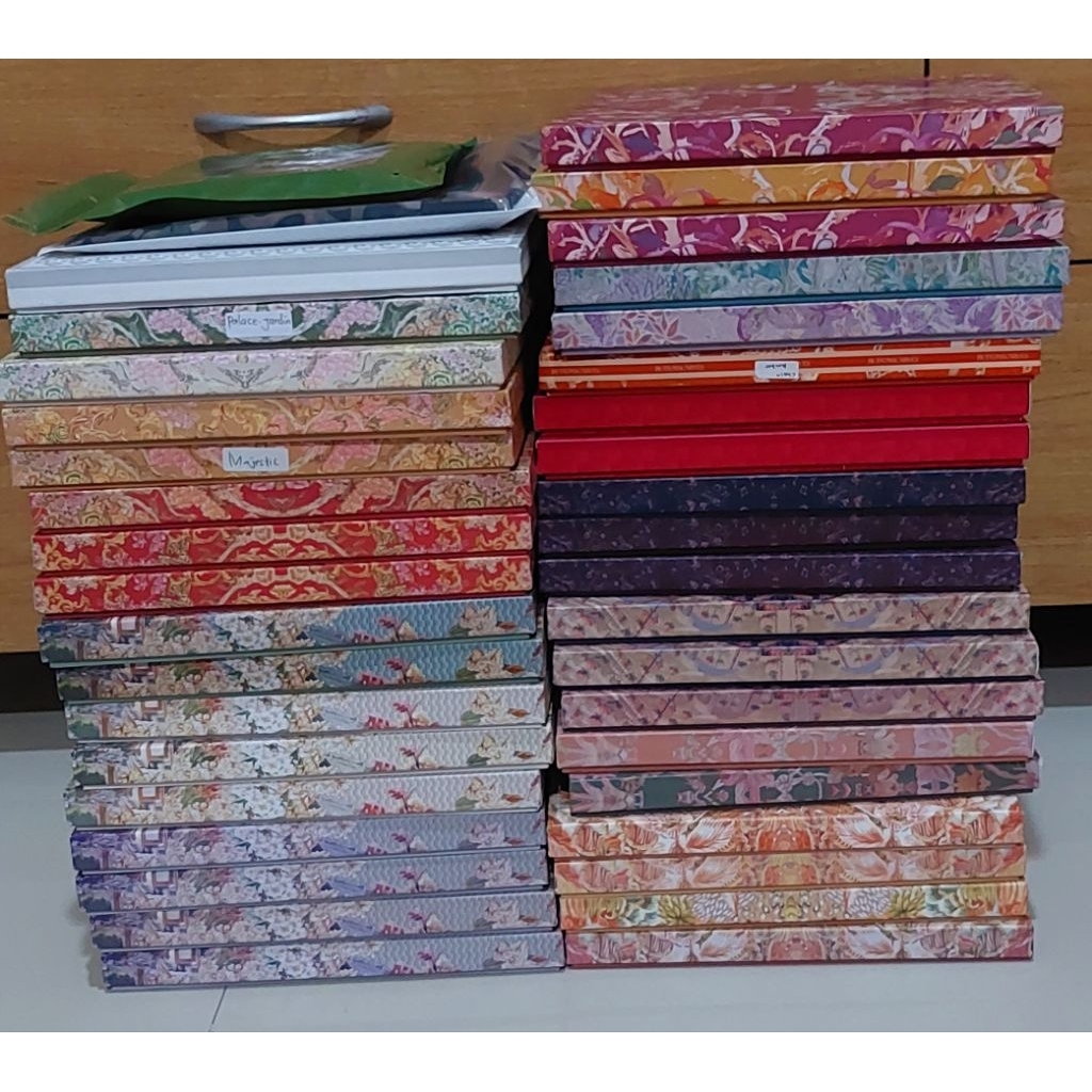 Buttonscarves Modinity Sale Seoul, Palace, Palm Spring dll.