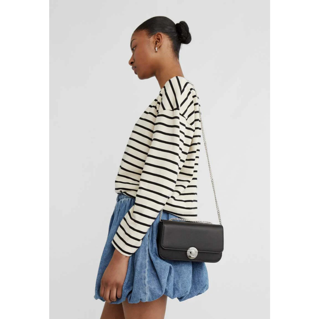 STRADIVARIUS BLACK SLING BAG WITH CHAIN STRAP