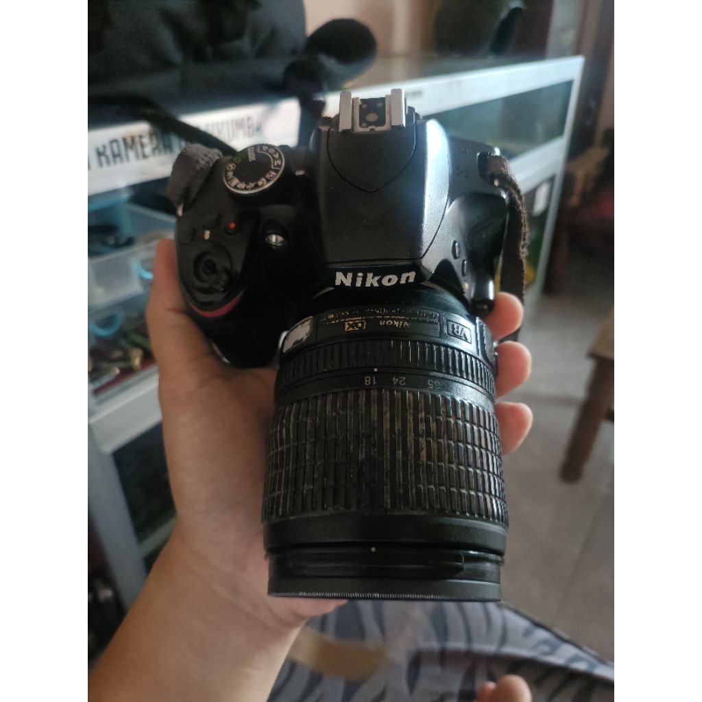 NIKON D3200 + lensa 18-105