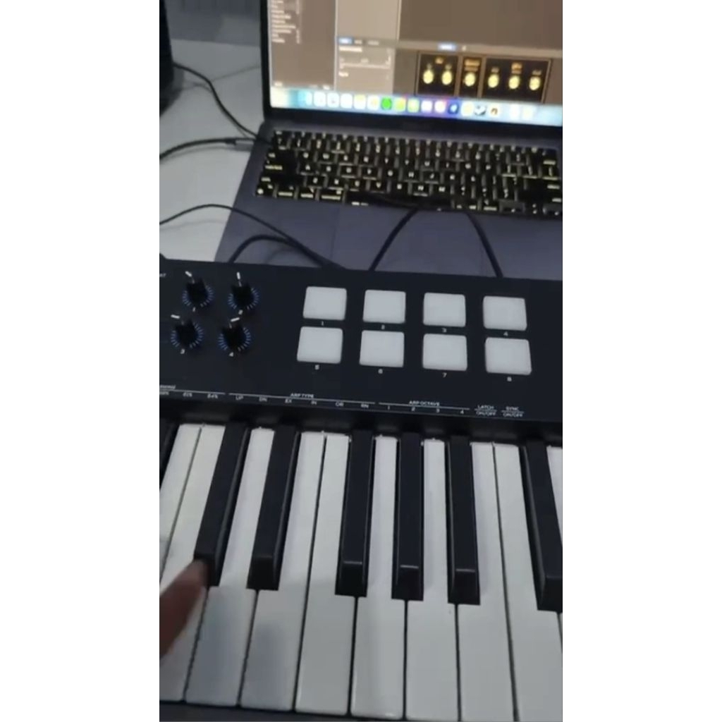 midi controller Alesis V49 MKII