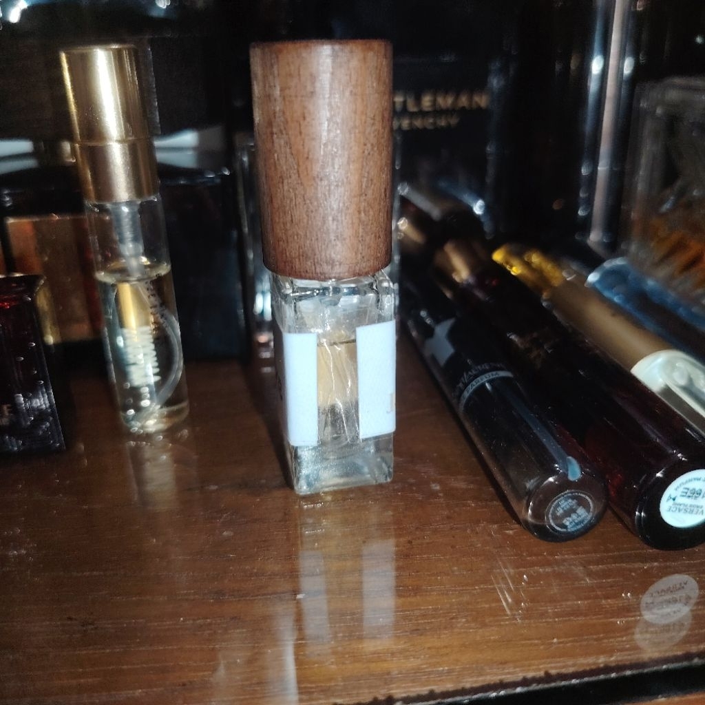 Preloved Decant Rochas Moustache