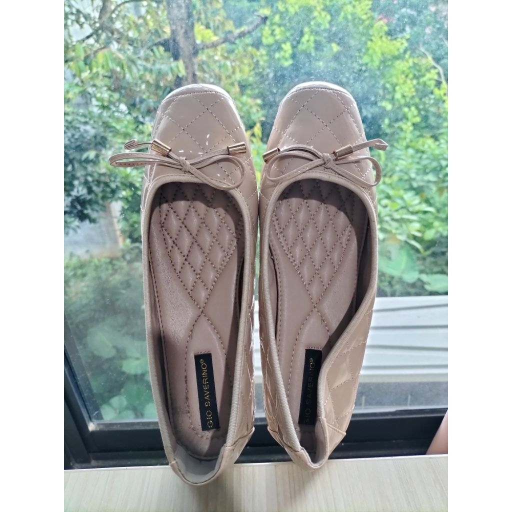 [Preloved] Flatshoes Gio Saverino Luna - 41 (CREAM)