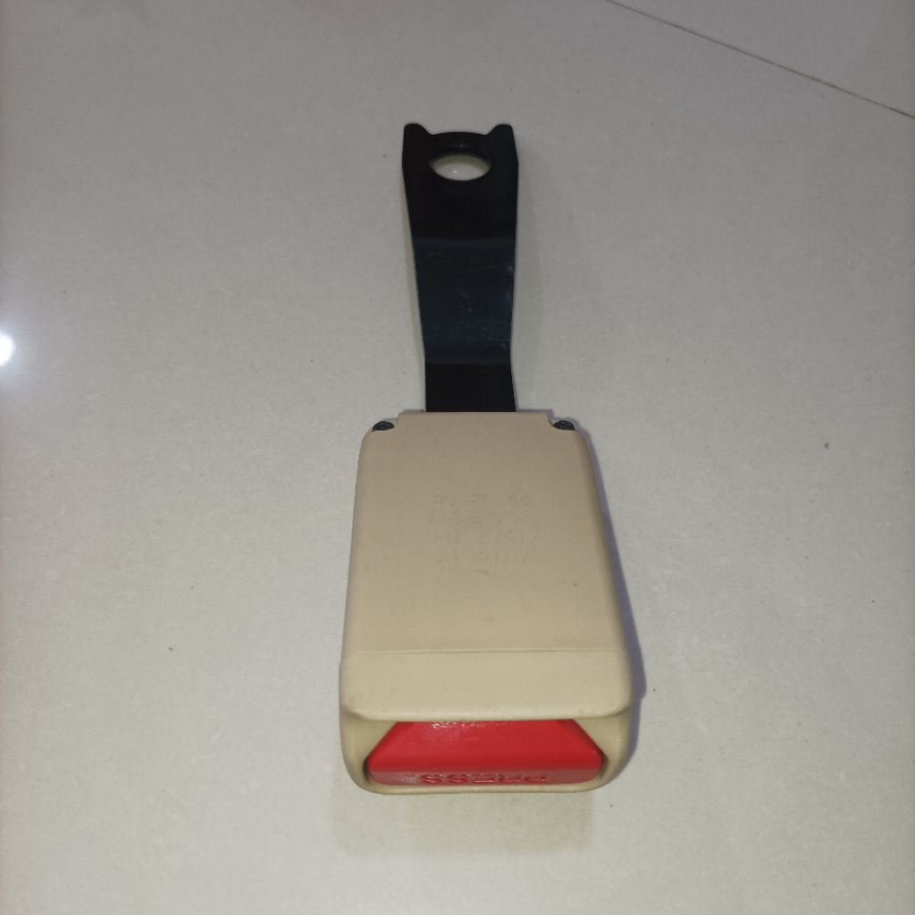 COLOKAN LOCK SAFETY BELT JOK PENUMPANG UNIVERSAL