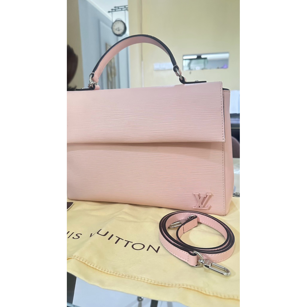 lv clunny pink color