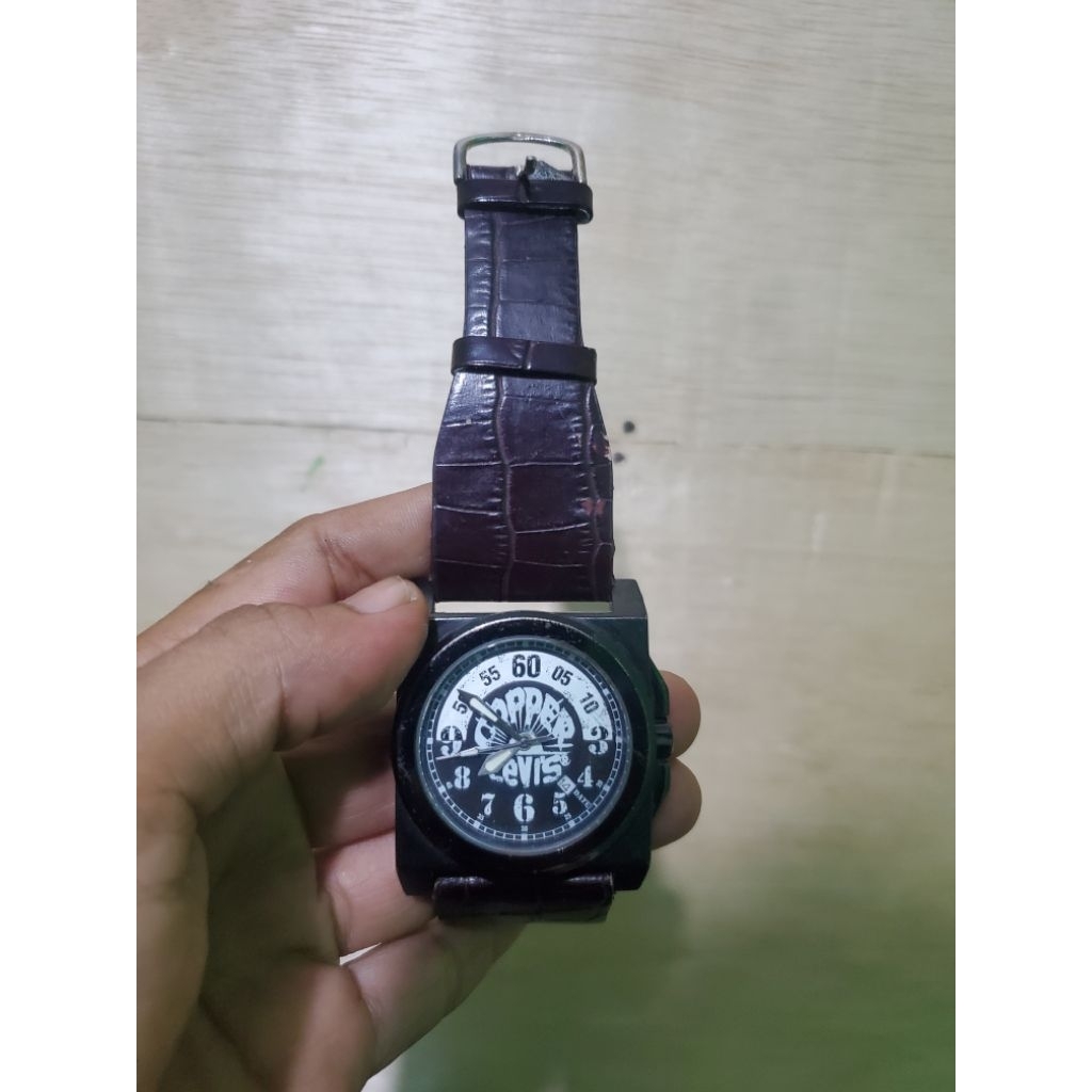 Levis Jam tangan