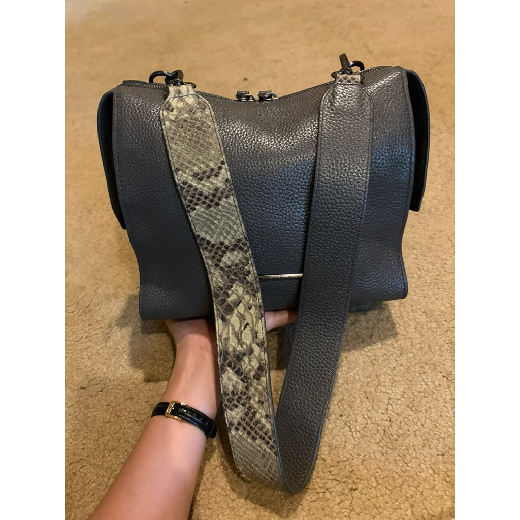 Preloved Carlyn shoulder bag original