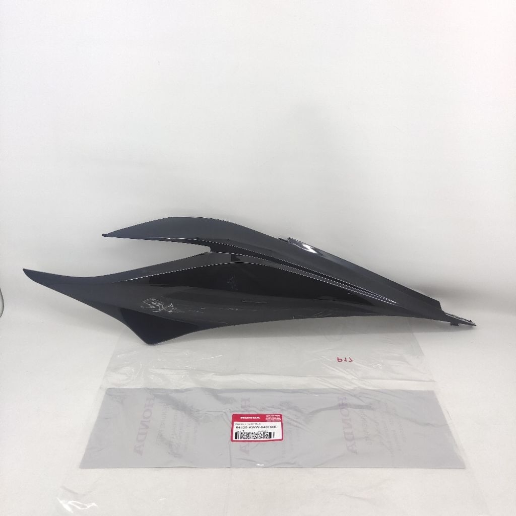 Cover Tutup Body Body Belakang Kiri Hitam Honda Revo Fit - Revo Absolute - Revo 110 New ( 2010 - 201