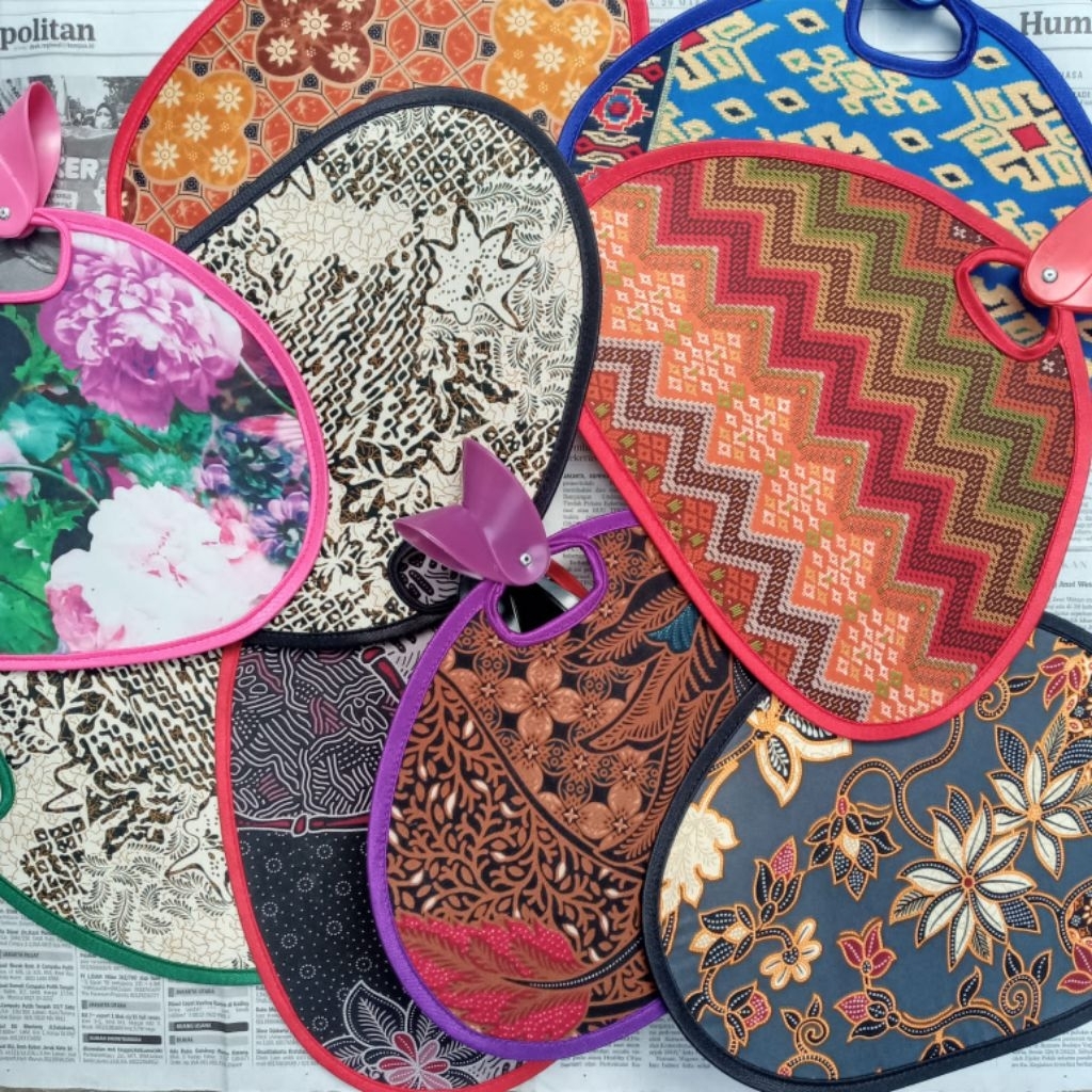 Kipas Batik Lipat Gagang Lapis Kain