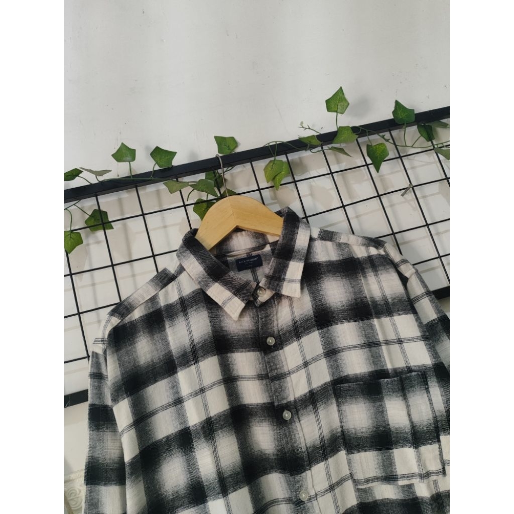 Kemeja Flannel Veterano ~ Back Number