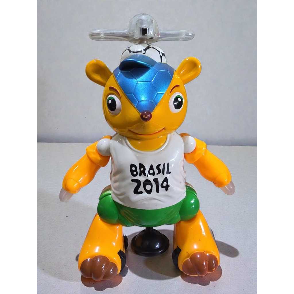 MAINAN KOLEKSI PIALA DUNIA 2014 BRAZIL WORLDCUP 2014 BLAZIL KONDISI BARU TIDAK TES JUAL PAJANGAN BUK