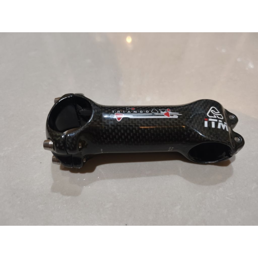 Stem sepeda Roadbike Gravel ITM Carbon 31.8 panjang 10cm made in Italy ,Kondisi mulus seperti baru