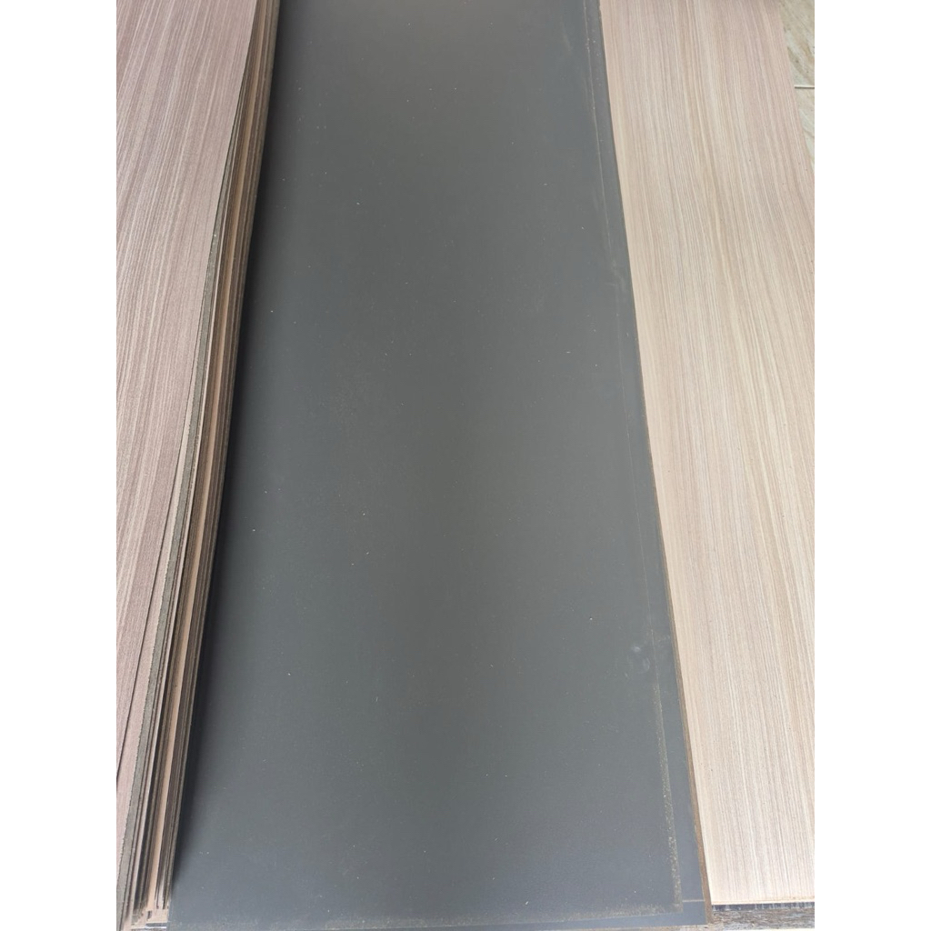 Hpl taco ukuran 244x44 warna abu polos