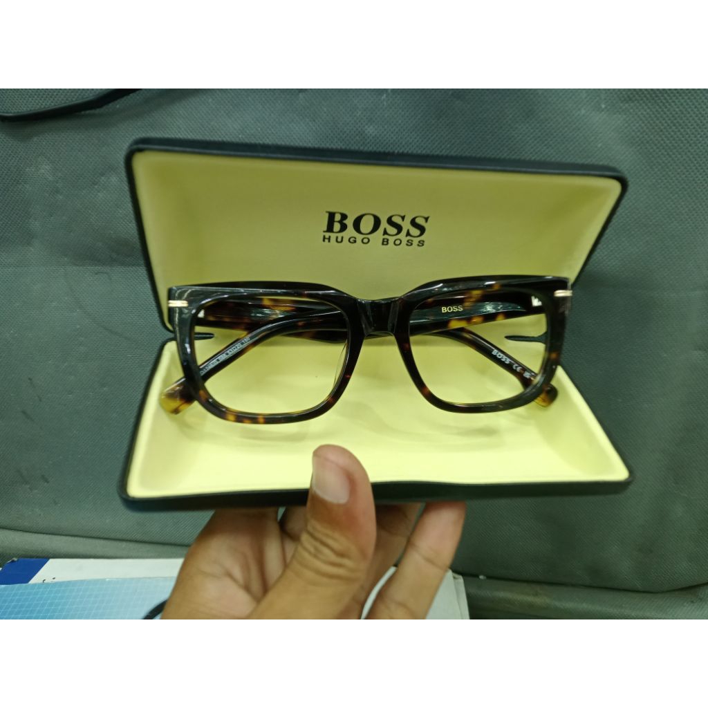 kacamata HUGO BOSS Original model unisex