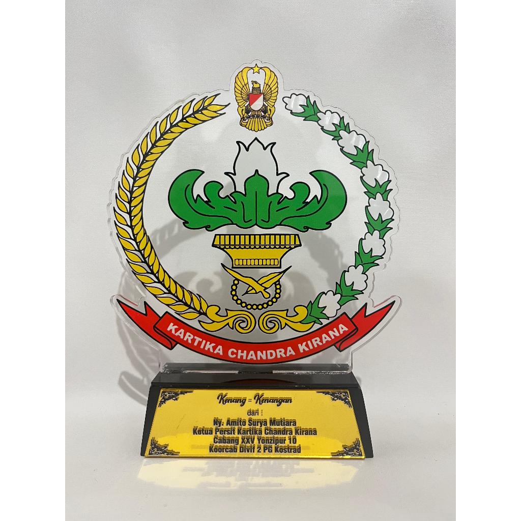 Plakat Akrilik Tatakan Kayu + Box PLAKAT AKRILIK CUSTOM TATAKAN KAYU HITAM