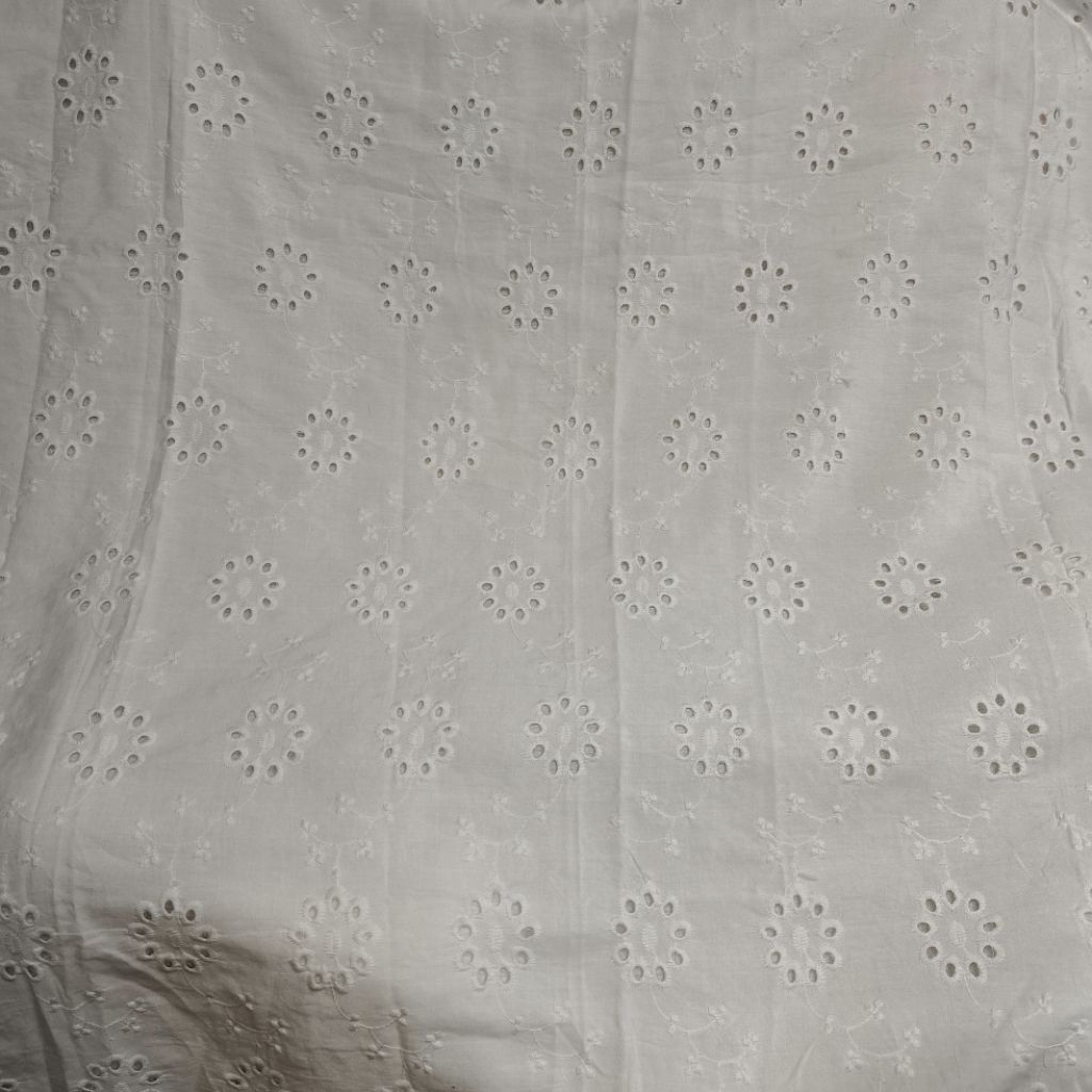 kain katun bordir bolong premium (katbol) katbol warna putih bw / putih gading