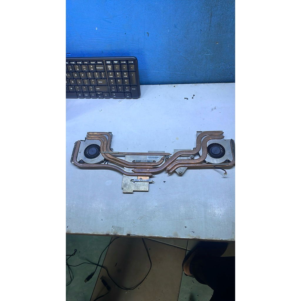 Fan pendingin MS-16P71 VER 1.0 FOR MSI GL65 GE65 GP65 GL75 GP75 GE75 MAINBOARD WITH I7-8750H AND RTX