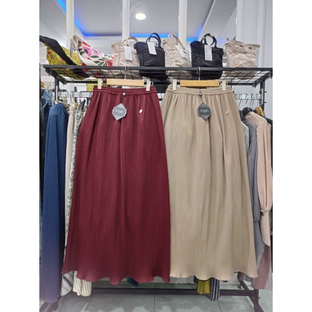 NEW Rania Plisket Lidi 796