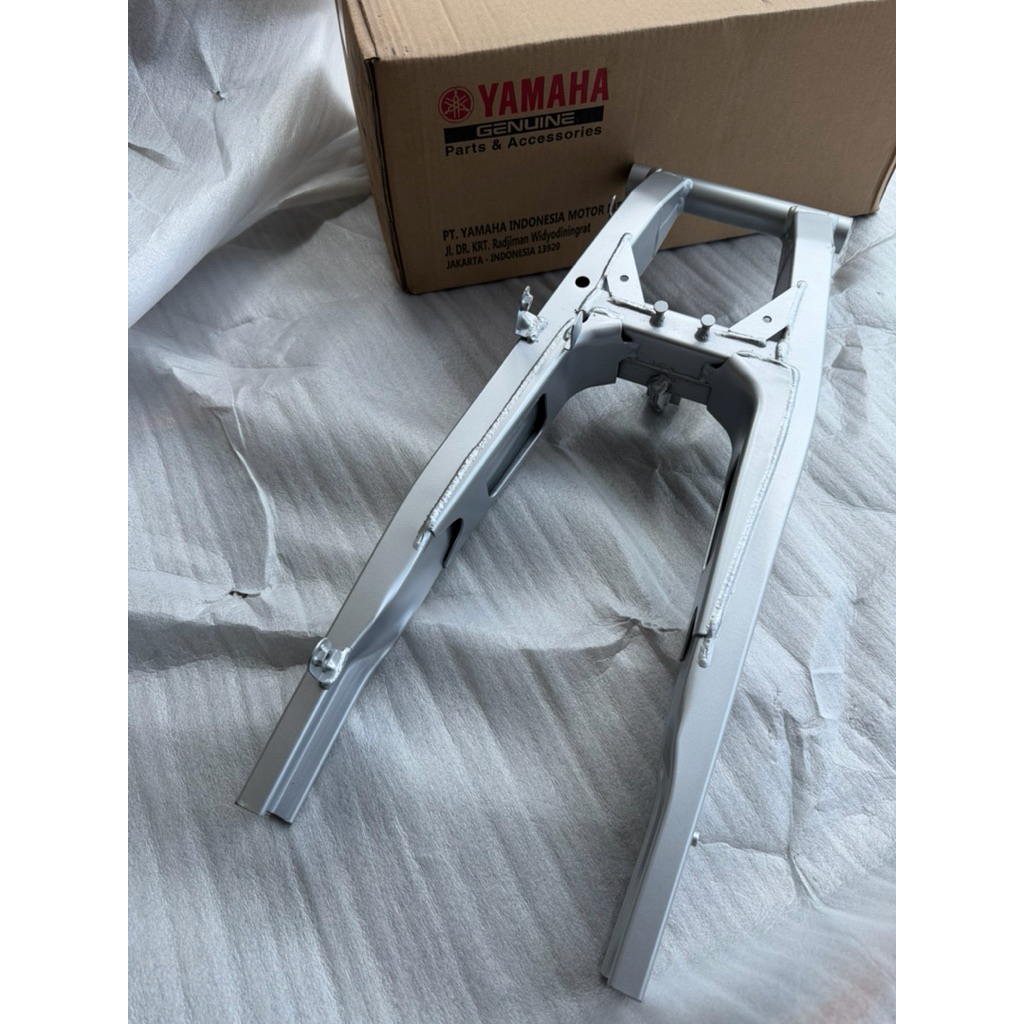 SASIS SWING ARM 3C1 VIXION OLD LAMA ORIGINAL ORI ASLI YAMAHA YGP 3C1-F2110-01
