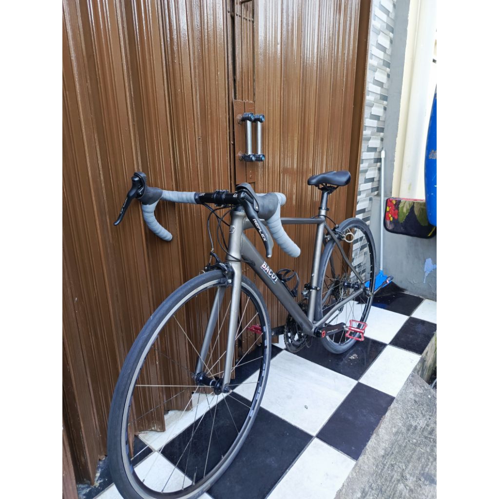 SEPEDA ROADBIKE UNITED INERTIA 1.00