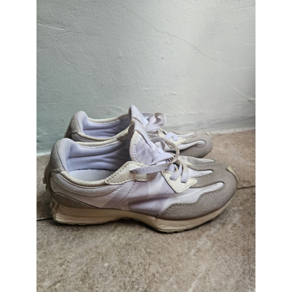 sepatu sneakers anak NB 327 original preloved
