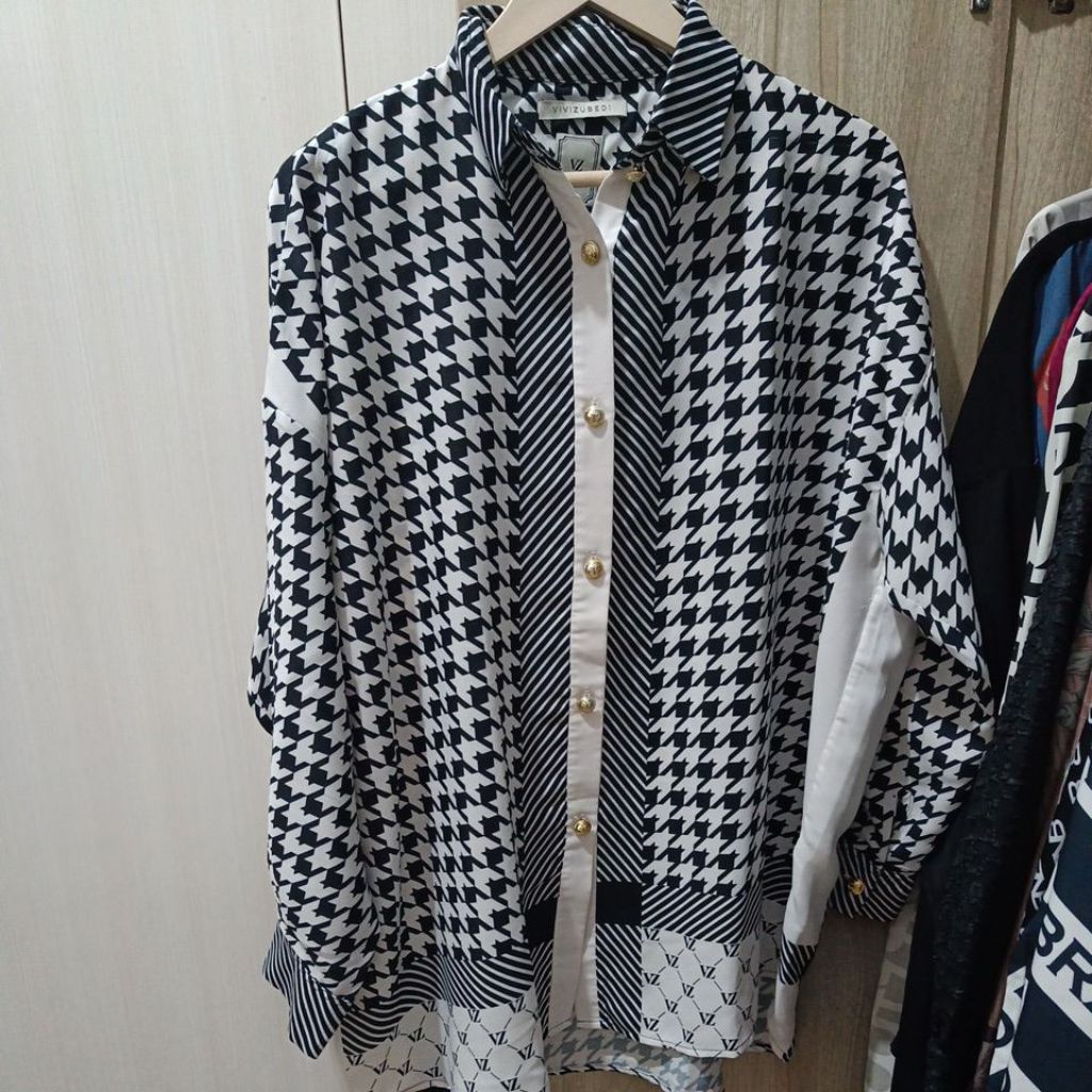 Kemeja VZ Vivizubedi Preloved All size