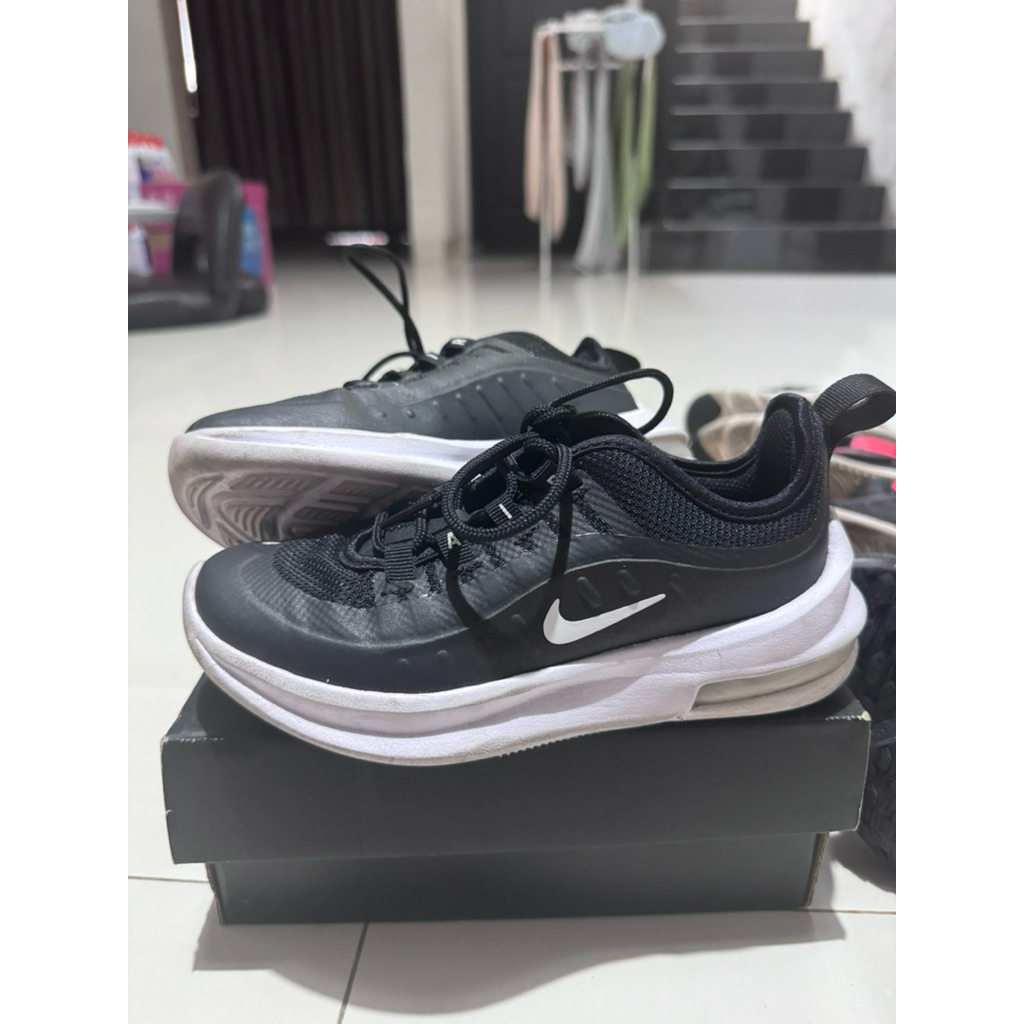 sepatu anak original nike & new balance