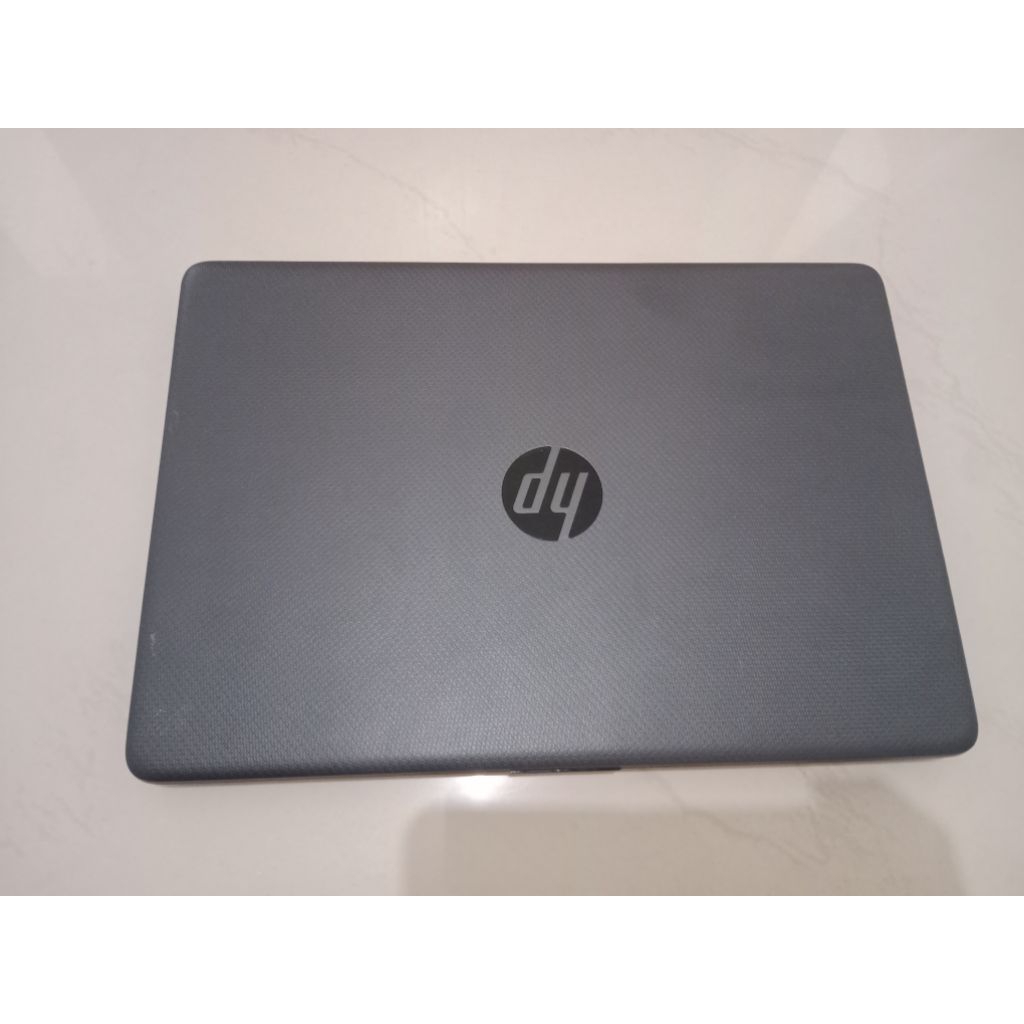 Laptop HP 240 core i5 gen 12