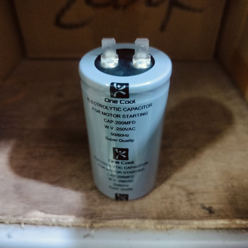 Kapasitor Starting 200uf / 300 uf Capacitor 200Uf /300ufCapasitor Starting 300MFD