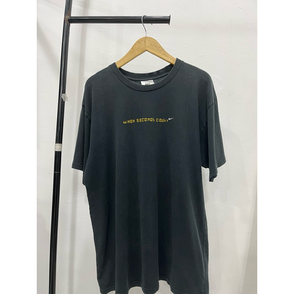vintage nike tshirt
