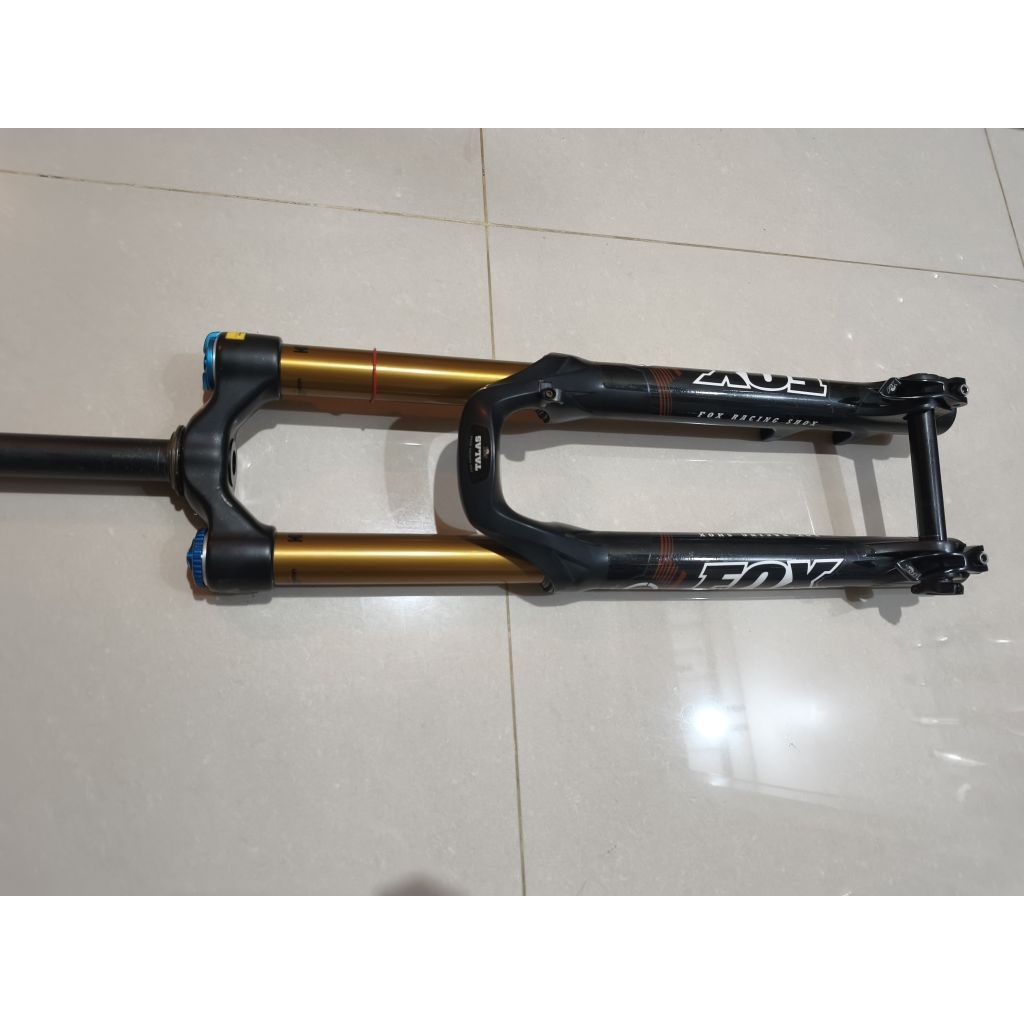 Fork FOX 36 TALAS 26'/27.5 Kashima T140-180 TA20 full laminasi ,Kondisi mulus fungsi normal

