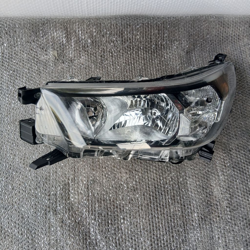 headlamp head lamp lampu depan hilux 2022 2023 2024 original