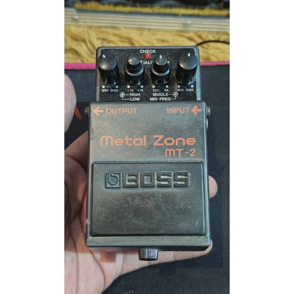 Boss metal zone mt2