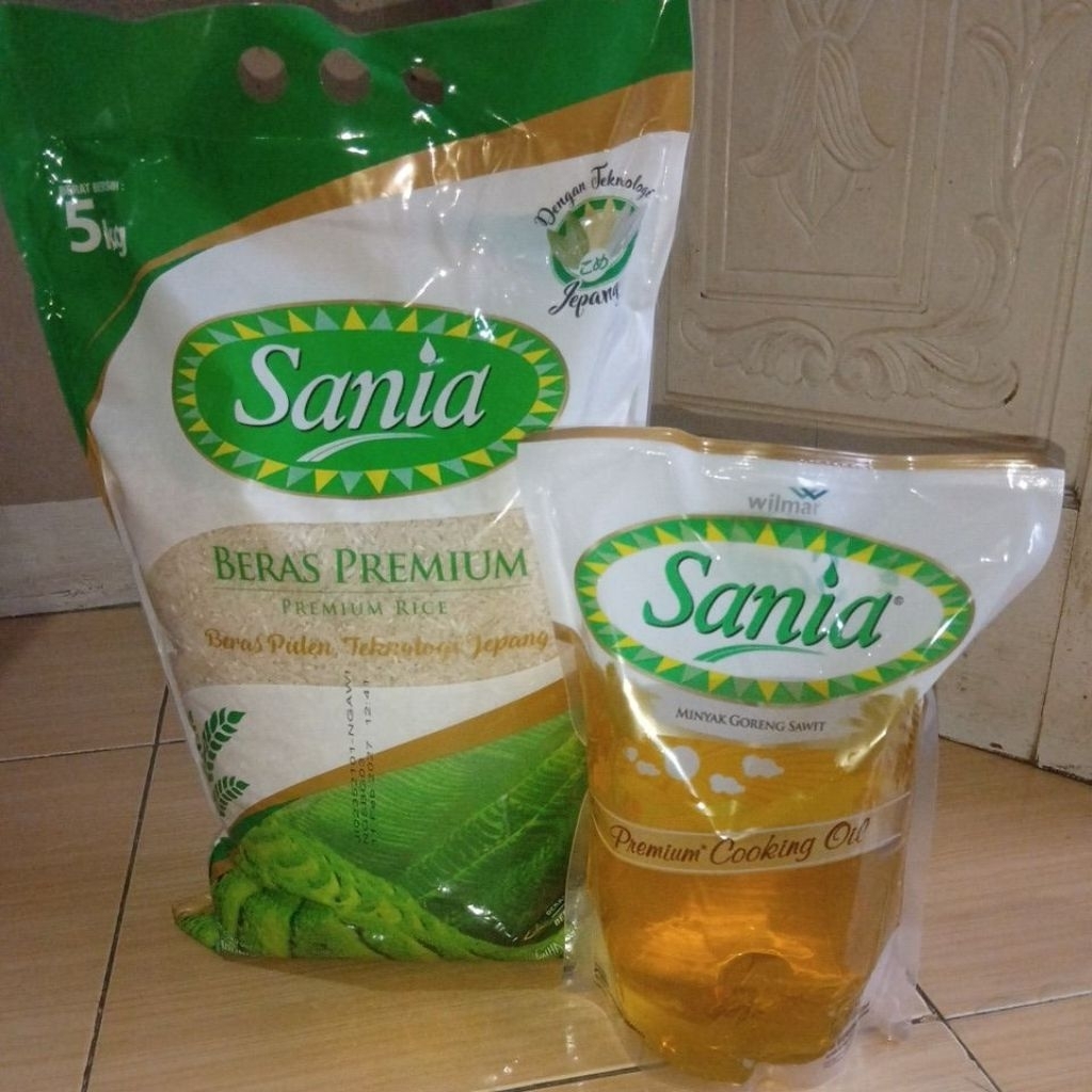 paket Sania beras 5kg dan 2Liter minyak goreng