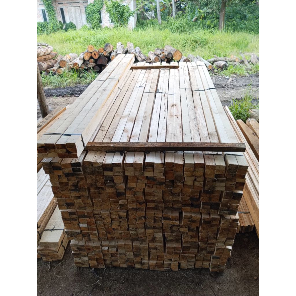 kayu kaso iketan super / curah iket ukuran 4x6x400  ( minimal order 104 batang )
