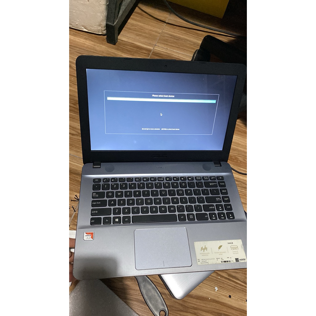ASUS X441B AMD A4